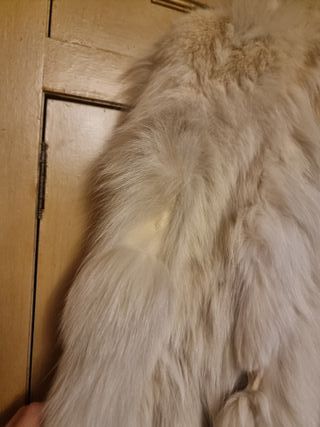 Chaquetón de pelo beige