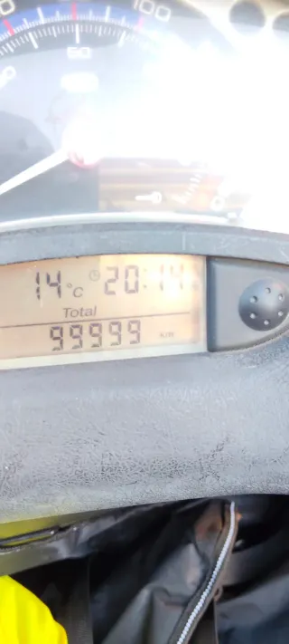 Yamaha Xmax 25 - Etiqueta B