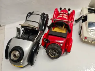 Lotto modellini auto d'epoca rossi