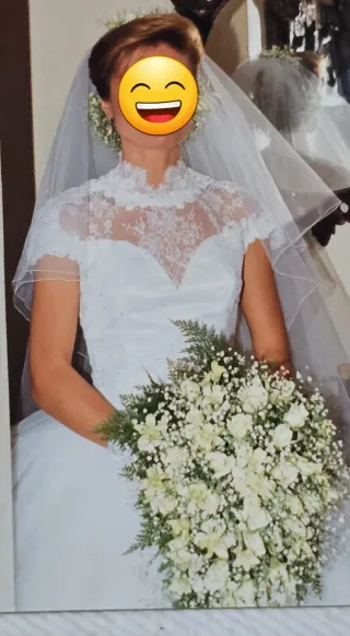 Vestido de Novia Blanco con Velo