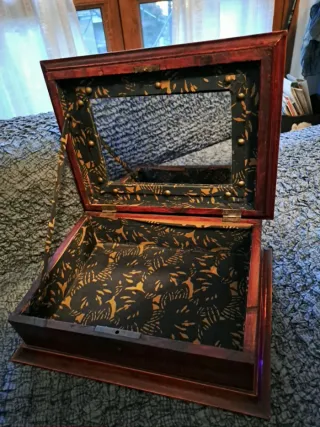 Scatola portagioie legno intarsiato inizio '900