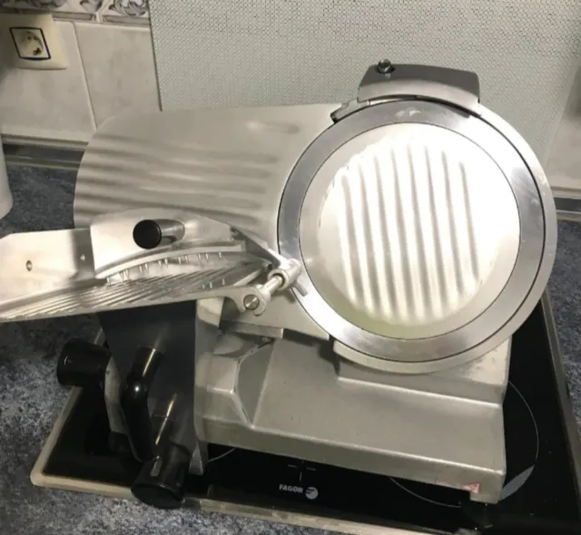 Corta fiambres profesional