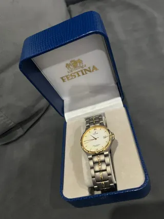 Reloj Festina Dorado y Plata