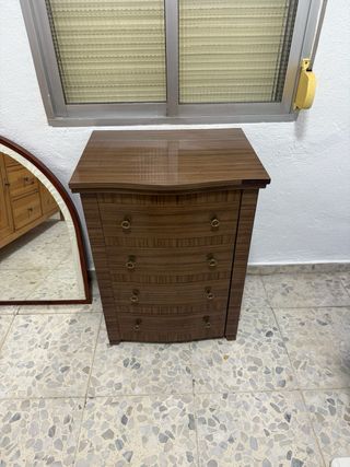 Máquina de coser Sigma con mueble