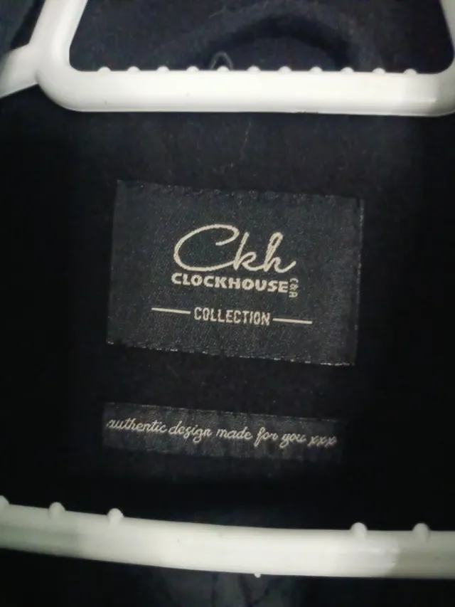 Abrigo de paño negro