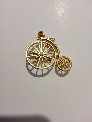 Spilla bicicletta d'epoca dorata