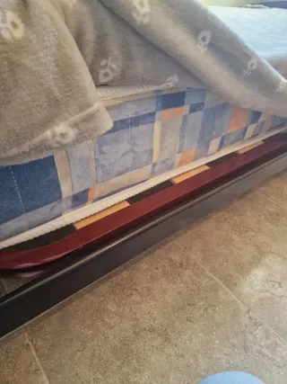 Somier con cabecero + colchón de regalo