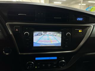 Toyota Auris Híbrido Automático