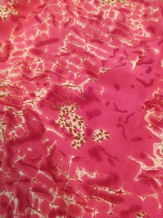 Camisa estampada rosa y beige