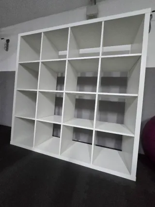 Estantería Kallax Ikea 147x147 12 huecos