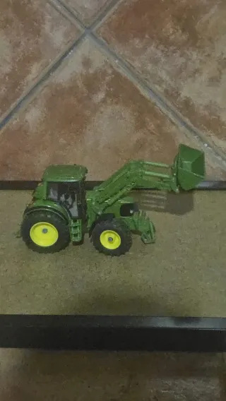 Tractor John Deere escala 1:32