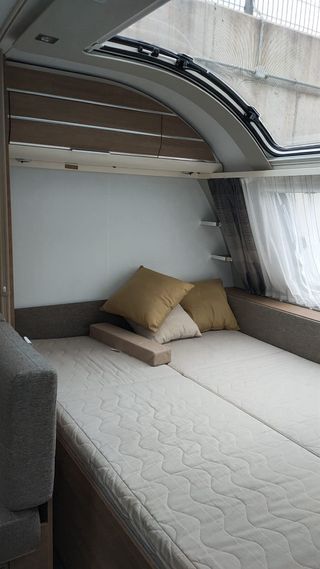 Caravana Adria Adora 573pt 6 plazas como nueva