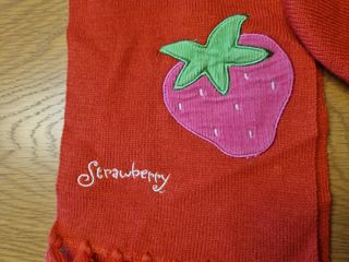 Conjunto infantil gorro, bufanda y guantes fresa