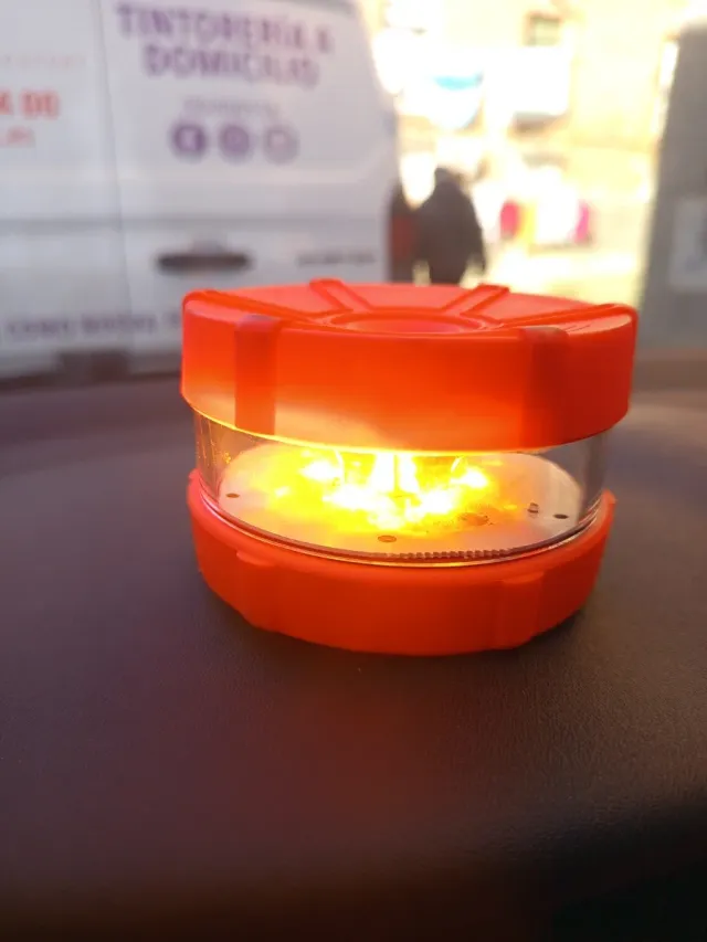 Baliza sin conexión dgt  15 euros