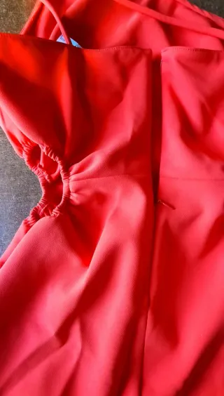 Vestido Gina Tricot Rojo Asimétrico