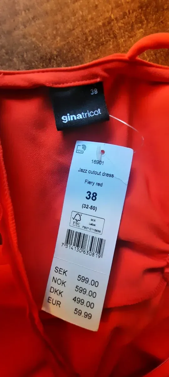 Vestido Gina Tricot Rojo Asimétrico