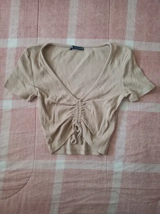 Camiseta Zara manga corta fruncida