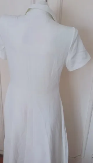 Vestido blanco con flores 3D