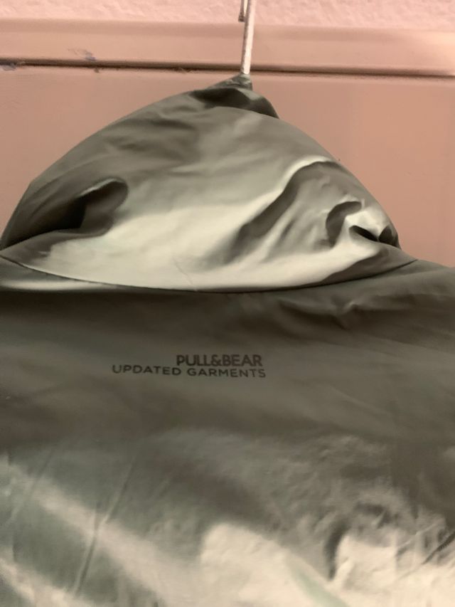 Chaleco Pull&Bear verde talla M