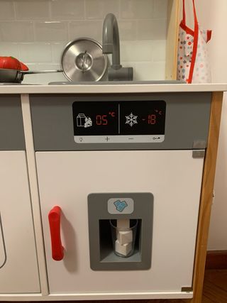 Cocinita de juguete con carrito y accesorios