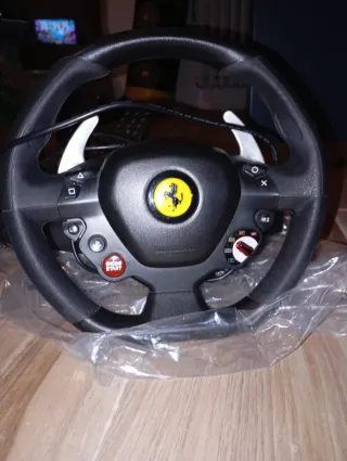 Volante Ferrari per PlayStation
