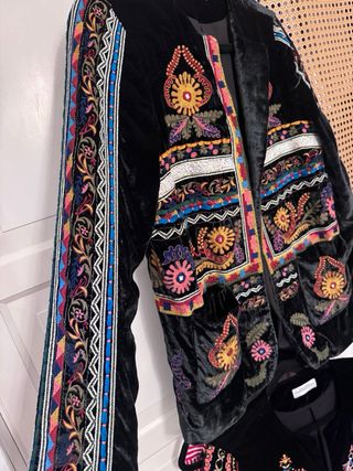 Blazer Zara Terciopelo Bordado Talla Única