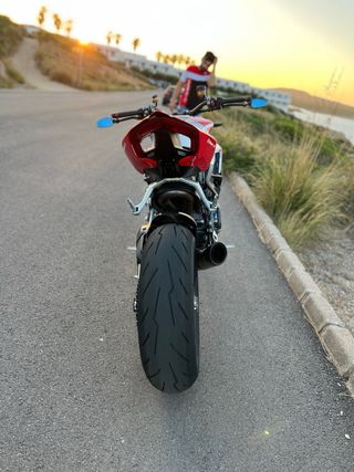 Ducati Streetfighter V2