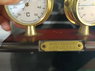 Antiguo Termómetro e Higrómetro de Sobremesa.