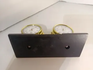 Antiguo Termómetro e Higrómetro de Sobremesa.