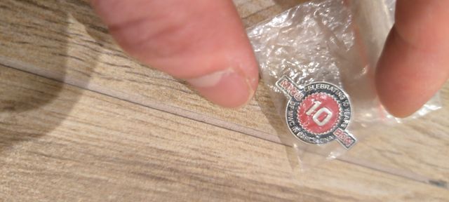 Pin MWC 10 Años Barcelona Nuevo