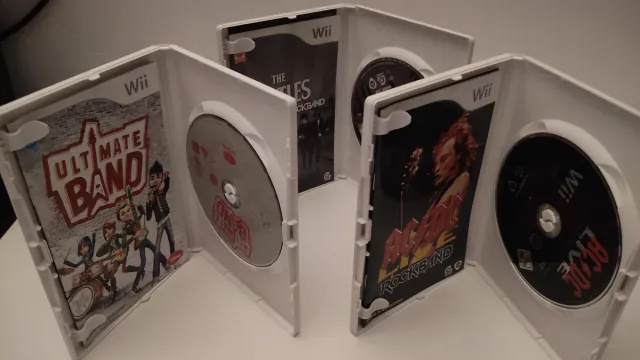 Juegos Wii Rock Band: AC/DC, Beatles, Ultimate Ban
