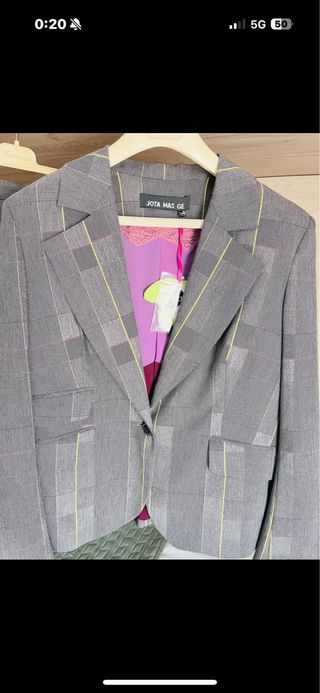 Traje Jota Más Ge mujer gris