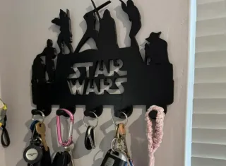 Appendiabiti Star Wars con figure e logo