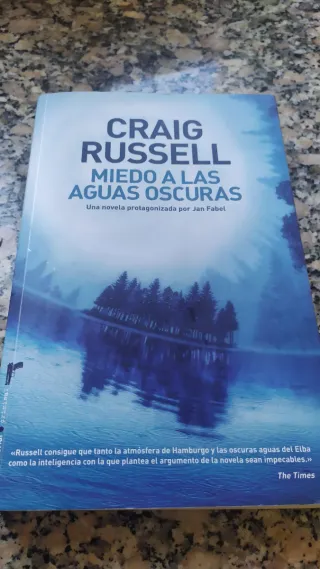 MIEDO A LAS AGUAS OSCURAS