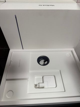 MacBook Apple Gris/Plateado esta nueva.