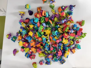 Superzings Comisaría y Moto, Robots y vehículos