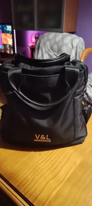 Mochila Victorio & Lucchino Negra