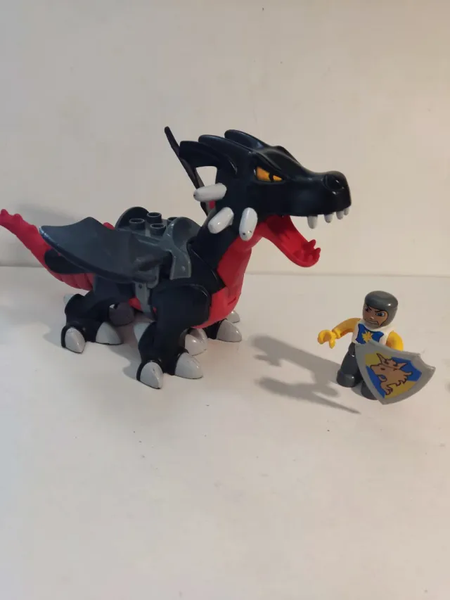 Dragón Lego Duplo Nero e Rosso con figura