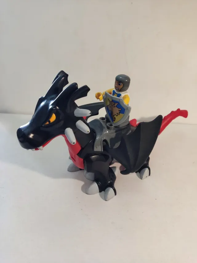 Dragón Lego Duplo Nero e Rosso con figura