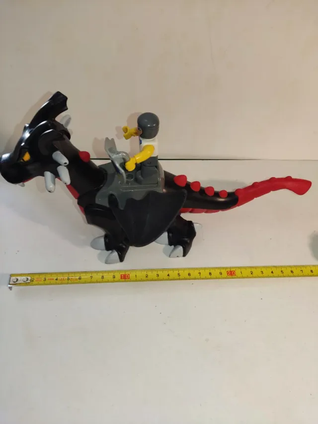 Dragón Lego Duplo Nero e Rosso con figura