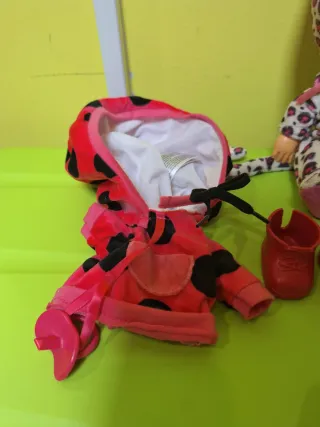 Muñeca Bebé Llorón con accesorios