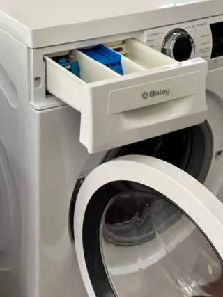 LAVADORA BALAY BLANCA