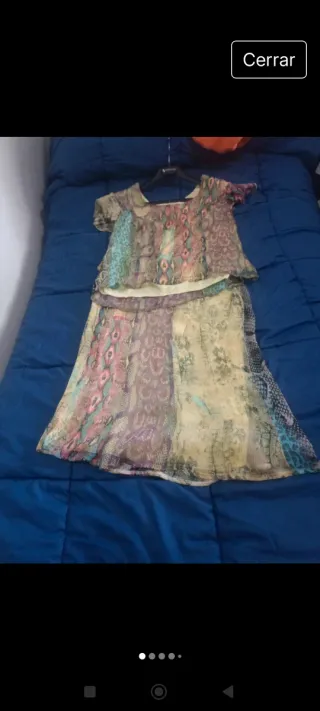 Conjunto blusa y falda estampado