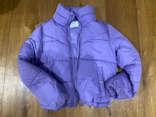 Chaqueta Bershka Morada de Invierno acolchada