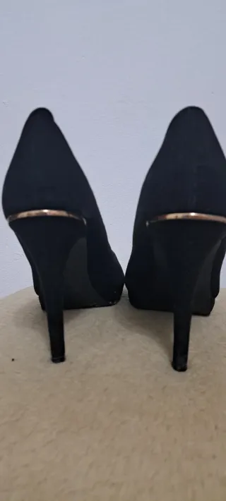 Zapatos de tacón negros