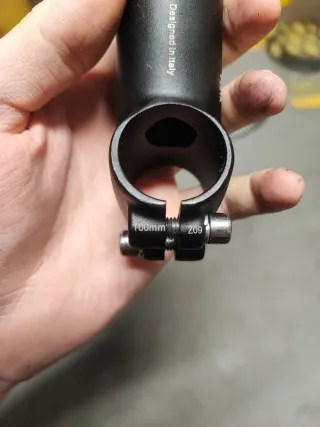 Attacco manubrio Cinelli Pista