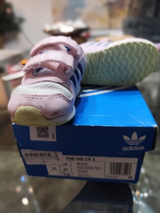 Sapatilha Adidas Bebé Tamanho 21