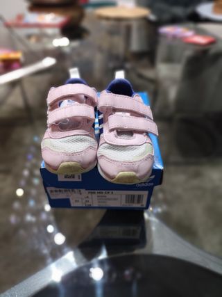 Sapatilha Adidas Bebé Tamanho 21