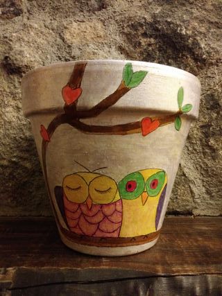 Macetas de terracota pintadas a mano