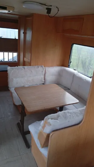 Se vende caravana de matricula roja papales al día